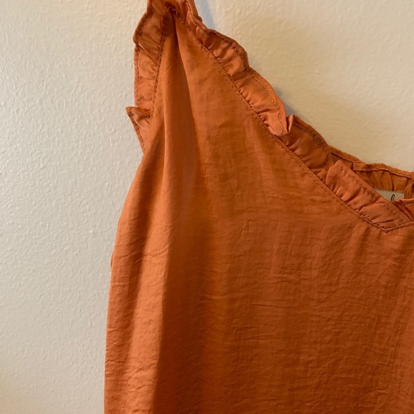 Wishlist Ruffle Tank - Picture 2 of 3